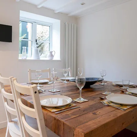 Pass The Keys Delightful 4 Bedroom Cotswold Character Cottage Cheltenham Exterior photo