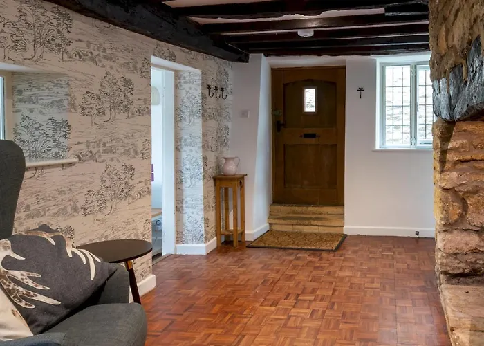 Pass The Keys Delightful 4 Bedroom Cotswold Character Cottage