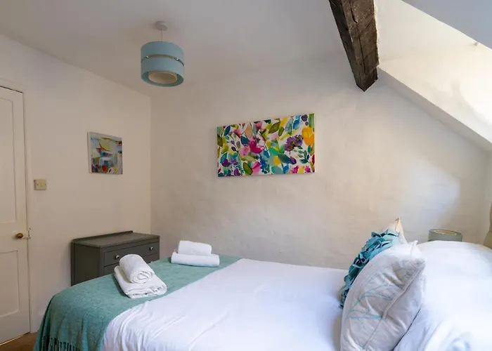 Pass The Keys Delightful 4 Bedroom Cotswold Character Cottage